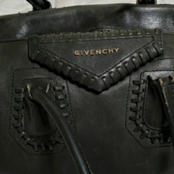 GIVENCHY bag Medium sized (authentic) - Picture 5 of 13